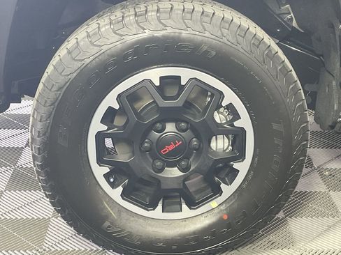 New 2026 Toyota Tacoma TRD Off-Road AWD/4WD image 9