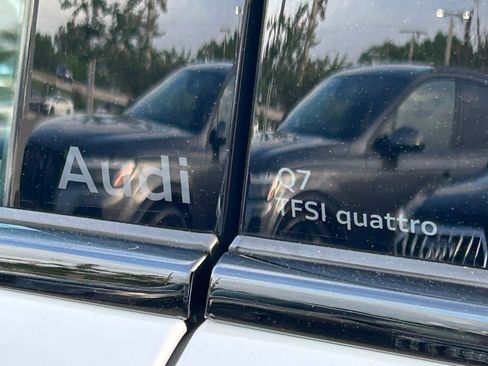 New 2026 Audi Q7 3.0T Premium Plus AWD/4WD image 16