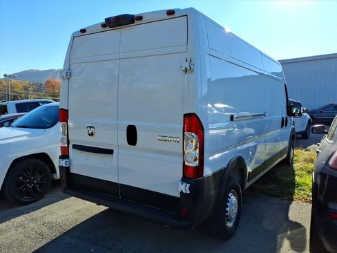 New 2026 RAM ProMaster 2500 w/ Convenience Group image 4