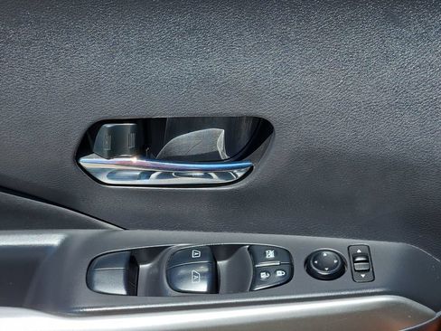 Used 2020 Nissan Kicks SR w/ SR Premium Package FWD image 15