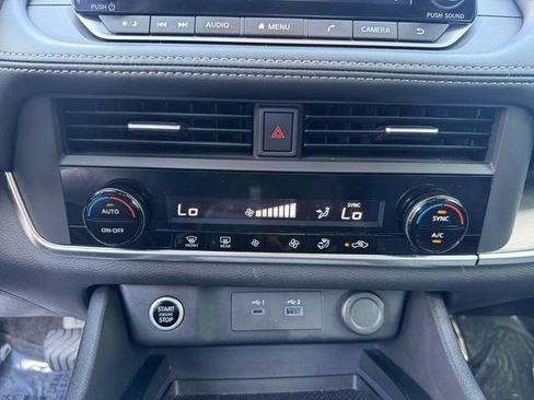 Used 2023 Nissan Rogue SV FWD image 20
