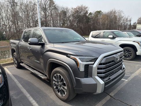 Used 2025 Toyota Tundra Limited image 1