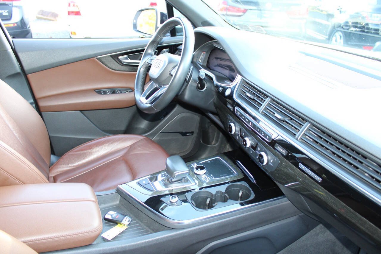 Used 2019 Audi Q7 3.0T Premium Plus AWD/4WD image 12
