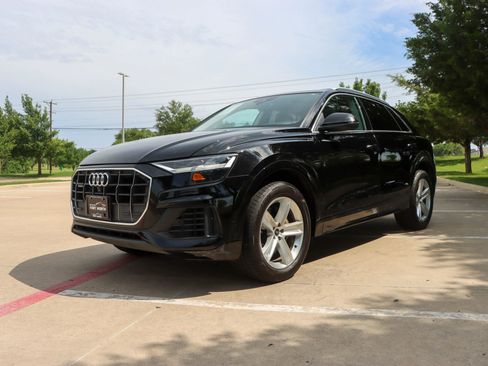 Used 2021 Audi Q8 Premium w/ Convenience Package AWD/4WD image 3