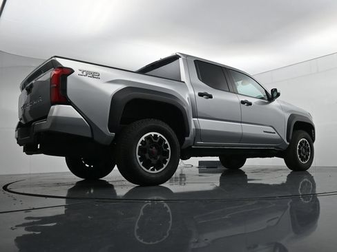 Used 2024 Toyota Tacoma TRD Off-Road AWD/4WD image 37