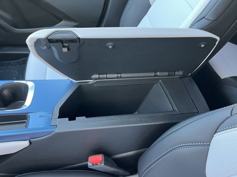 New 2026 Chevrolet Equinox EV LT image 25