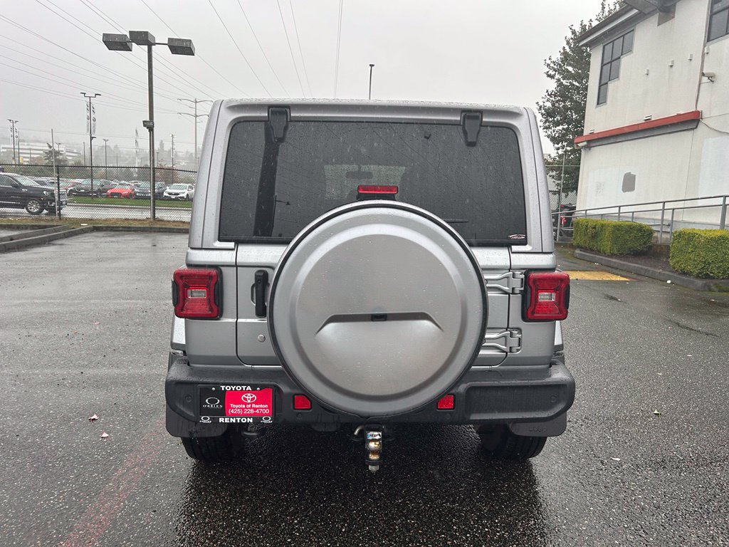 Used 2018 Jeep Wrangler Unlimited Sahara w/ Cold Weather Group AWD/4WD image 6