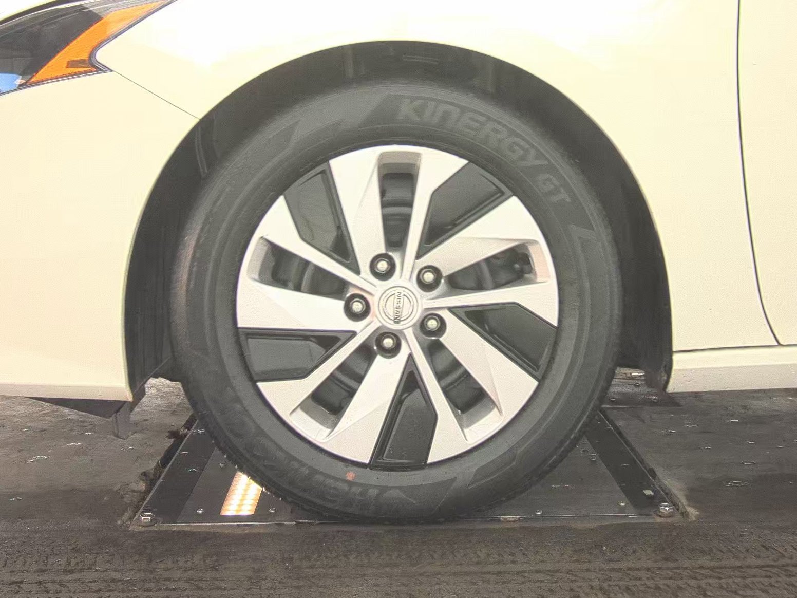 Used 2022 Nissan Altima 2.5 S FWD image 9