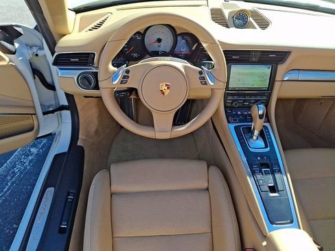 Used 2013 Porsche 911 Carrera 4S image 15