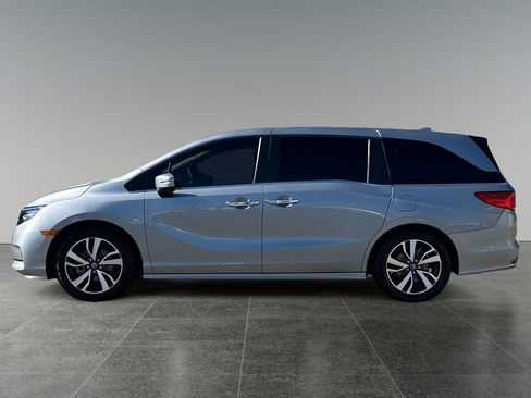 Used 2023 Honda Odyssey Touring image 4