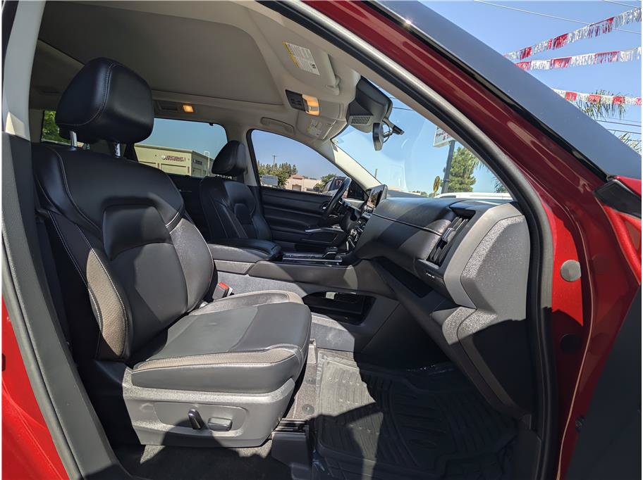 Used 2022 Nissan Pathfinder SL w/ SL Premium Package FWD image 15