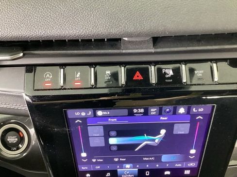 Used 2021 Jeep Grand Cherokee L Altitude image 28