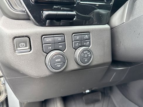 Used 2023 Chevrolet Silverado 1500 ZR2 w/ Technology Package AWD/4WD image 23