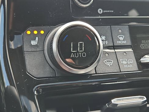 Used 2022 Toyota Highlander XLE image 20