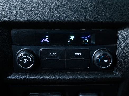 Certified 2019 Chevrolet Traverse LT w/ LT Premium Package image 37