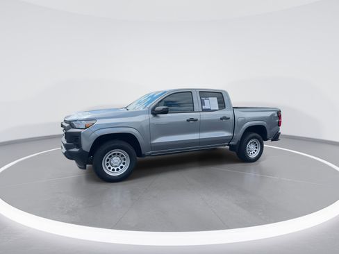 Used 2024 Chevrolet Colorado W/T image 5