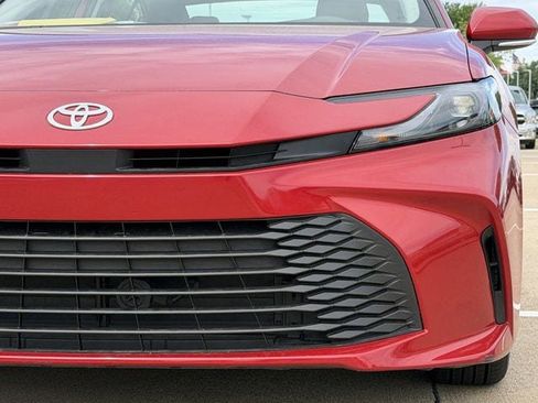 Certified 2025 Toyota Camry LE image 9