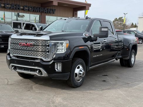Used 2023 GMC Sierra 3500 Denali w/ Denali Ultimate Package image 4