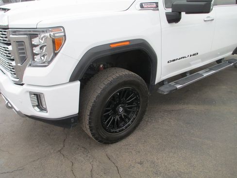 Used 2020 GMC Sierra 2500 Denali w/ Denali Ultimate Package image 14