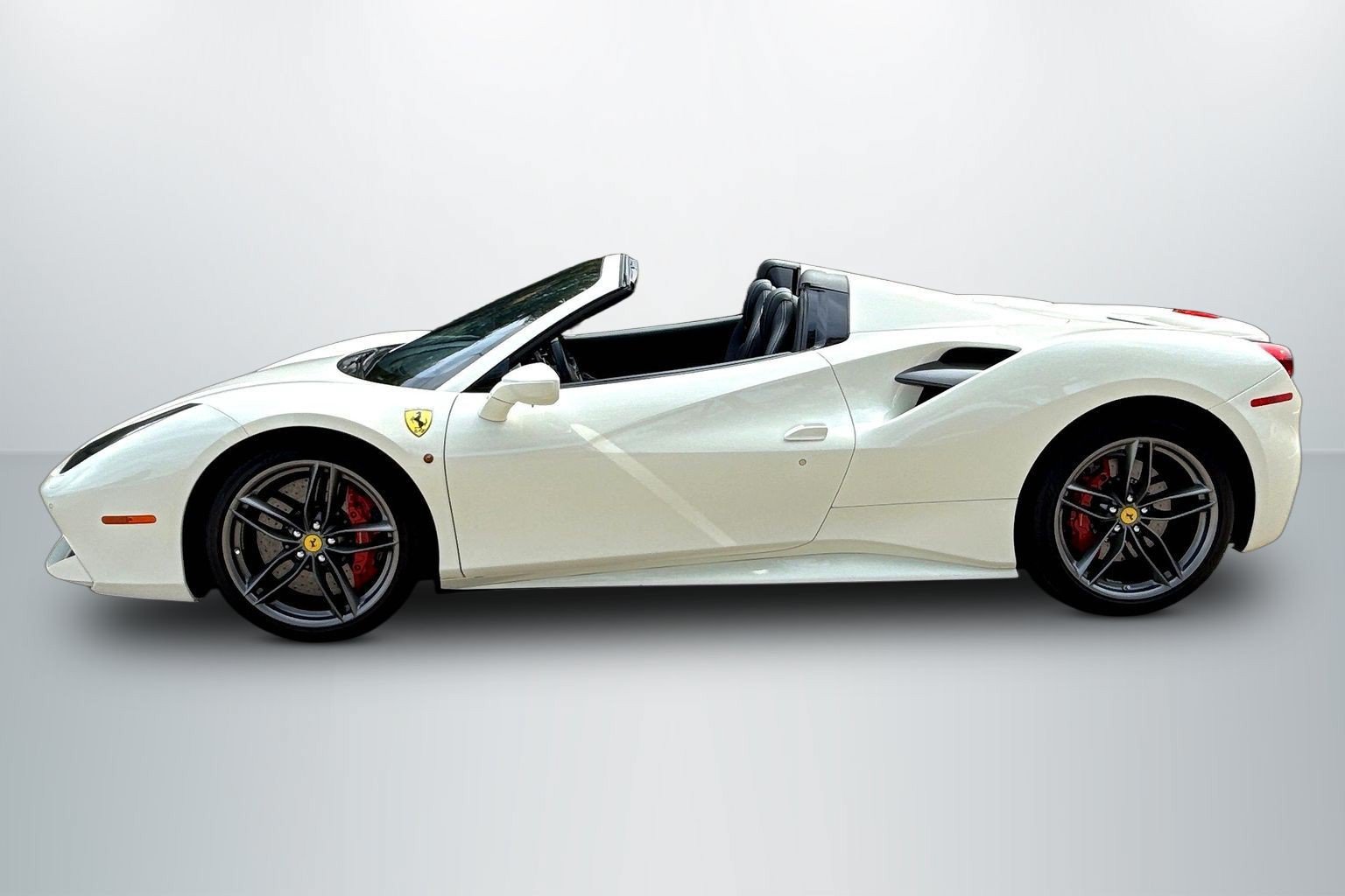 Used 2018 Ferrari 488 Spider RWD image 8