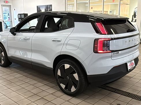 New 2026 Volvo EX30 Ultra w/ Climate Package image 7