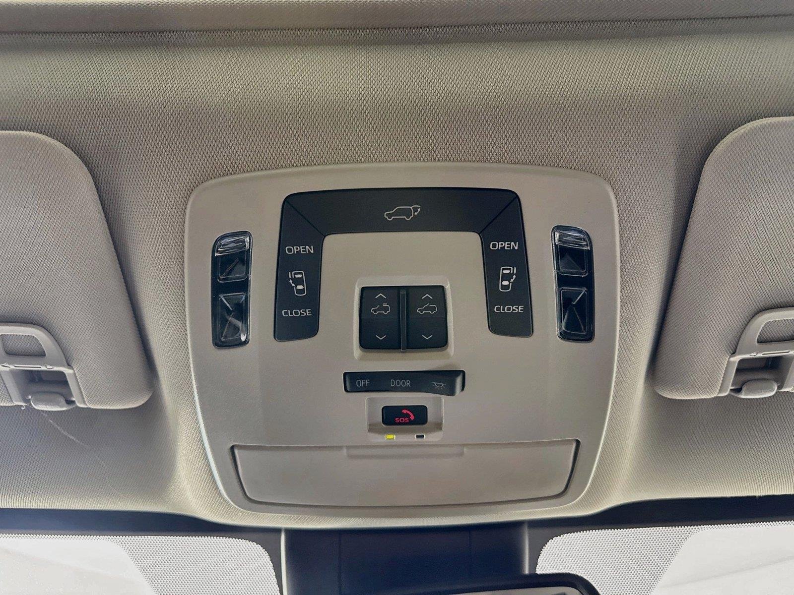 New 2026 Toyota Sienna XLE FWD image 24