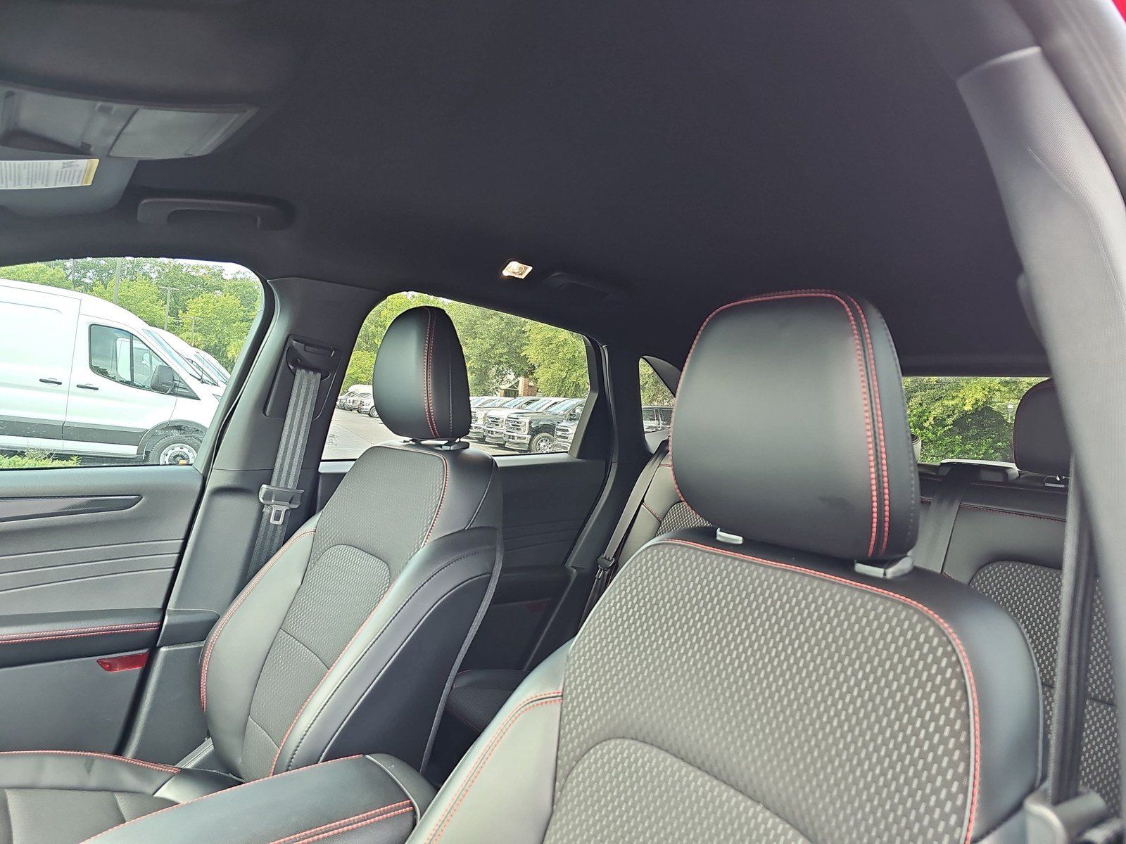 Used 2024 Ford Escape ST-Line w/ Tech Pack #1 FWD image 15