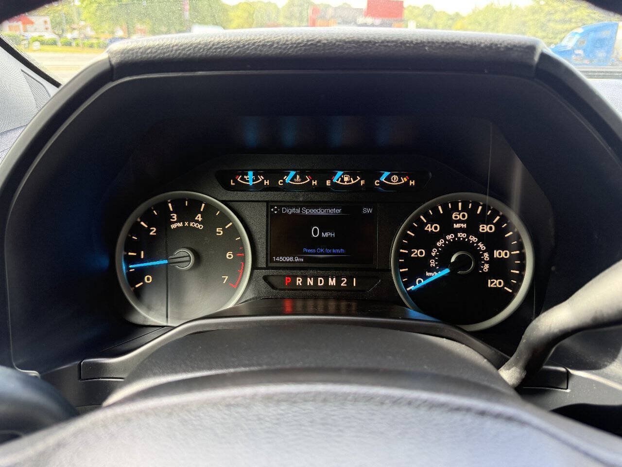 Used 2015 Ford F150 XLT w/ Equipment Group 302A Luxury AWD/4WD image 20