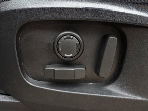 Used 2022 Land Rover Defender 110 X image 28