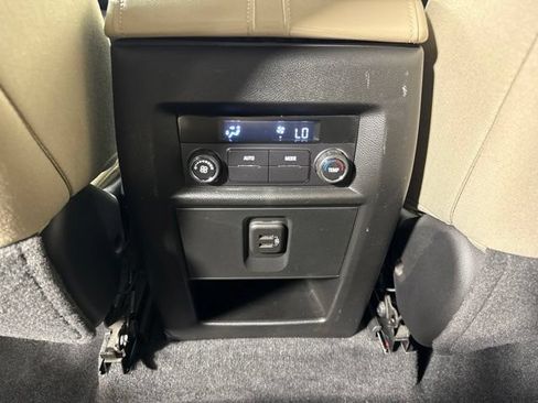Used 2023 Chevrolet Traverse LS AWD/4WD image 27