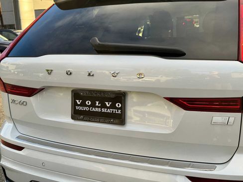 Certified 2024 Volvo XC60 T8 Ultimate w/ Protection Package Premier image 15
