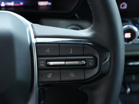 Used 2024 Chevrolet Colorado ZR2 w/ ZR2 Convenience Package III image 35