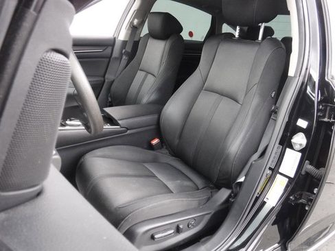 Used 2019 Honda Accord EX image 14