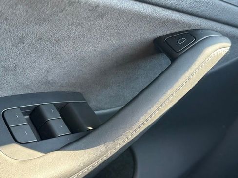 Used 2024 Tesla Model Y Long Range image 18