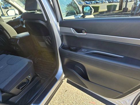 Used 2022 Hyundai Palisade SE image 14