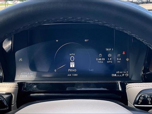 Used 2025 Lincoln Corsair Reserve w/ Jet Appearance Package FWD image 17