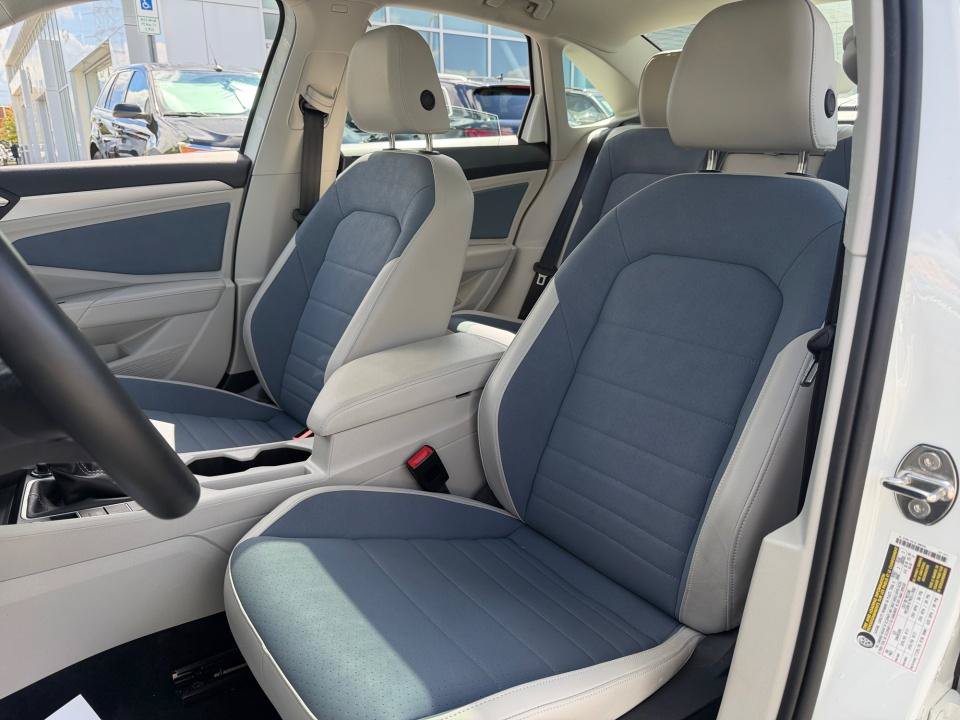Certified 2026 Volkswagen Jetta SE FWD image 30