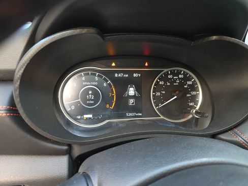 Used 2024 Nissan Versa SR FWD image 17