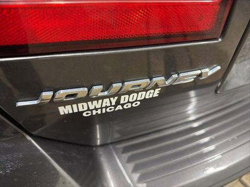 Used 2020 Dodge Journey SE w/ SE Popular Equipment Group image 8