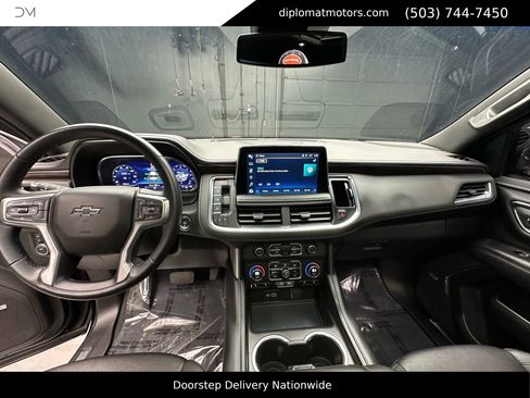 Used 2023 Chevrolet Suburban Z71 image 26