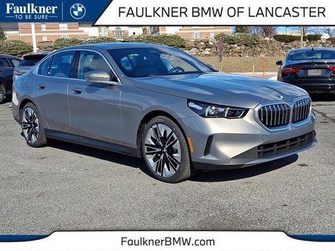 New 2026 BMW 530i xDrive w/ Premium Package AWD/4WD image 1