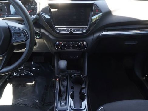 Used 2023 Chevrolet TrailBlazer LT w/ Convenience Package AWD/4WD image 16