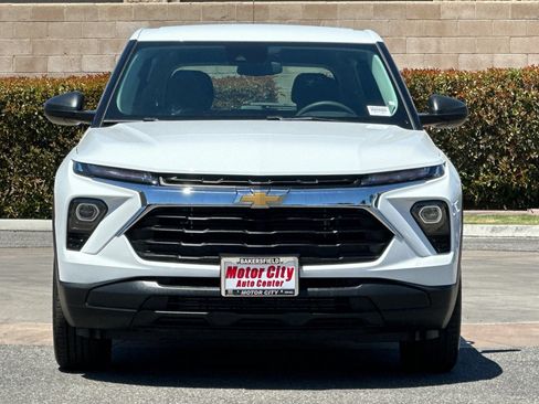 Certified 2025 Chevrolet TrailBlazer LS FWD image 9