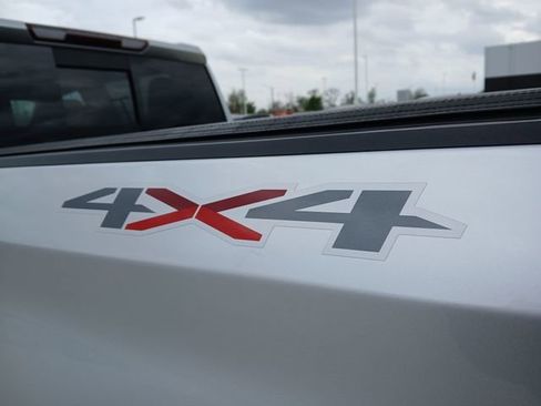 Used 2020 Chevrolet Silverado 1500 LTZ w/ LTZ Plus Package AWD/4WD image 12