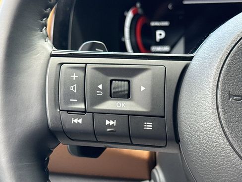 Used 2025 Nissan Pathfinder Platinum w/ Cargo Package FWD image 43