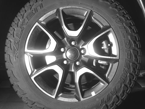 Used 2025 Jeep Compass Trailhawk image 13