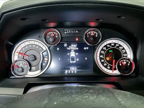 Used 2016 RAM 1500 Sport w/ Black Ram 1500 Sport Group image 13