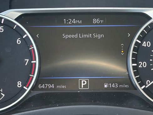 Used 2023 Nissan Sentra SR w/ Electronics Package FWD image 11