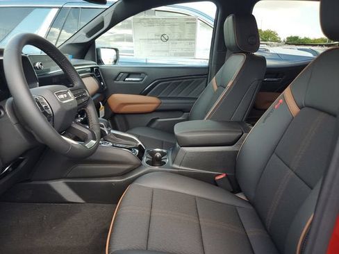 New 2026 GMC Canyon AT4 AWD/4WD image 19