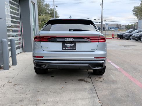 Used 2023 Audi Q8 Premium Plus w/ Premium Plus Package image 9